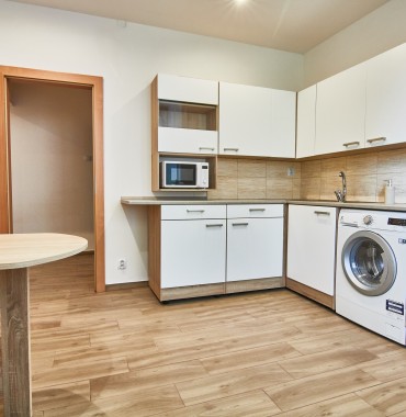 2 izbový byt po REKONŠTRUKCII kúsok od centra mesta, 56 m2, Zariadený, Hospodárska