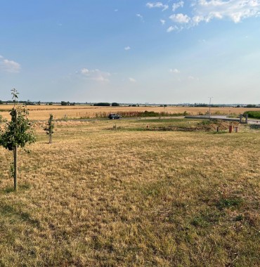 Stavebný slnečný pozemok o výmere 511 m2 vo vyhľadávanej lokalite, Blatné