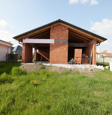 BRESTOVANY / Moderná novostavba / 4 izbový rodinný dom v tichej uličke