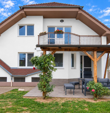 Priestranný 5-izbový rodinný dom s garážou a suterénom – Ružindol pri Trnave (pozemok 550 m²)